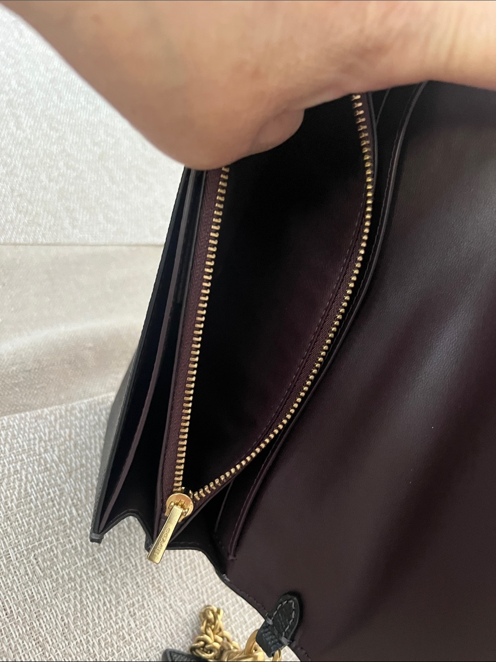 Coach Black Leather shoulder with Gold Chain Accent - Picture 5 of 13